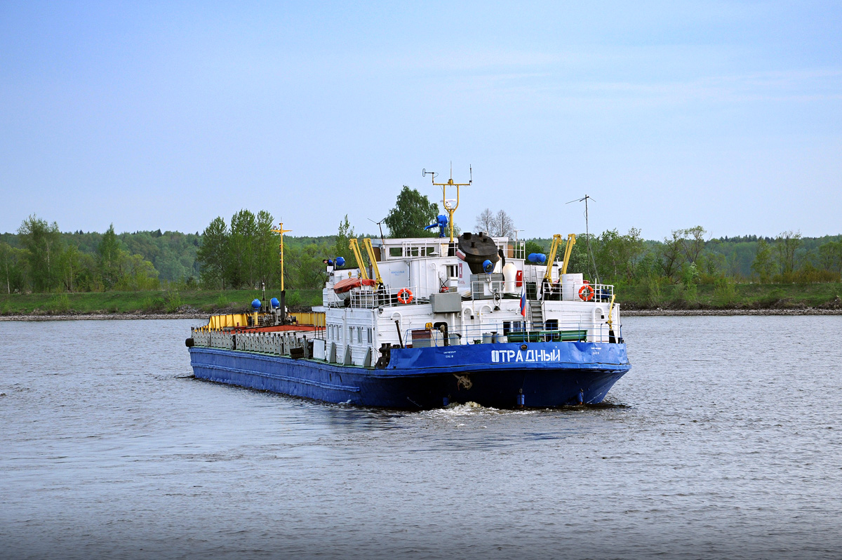 Теплоход «Отрадный» (проект 576) 